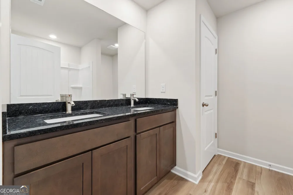 1189 DICKENS RD Greensboro, GA 30642