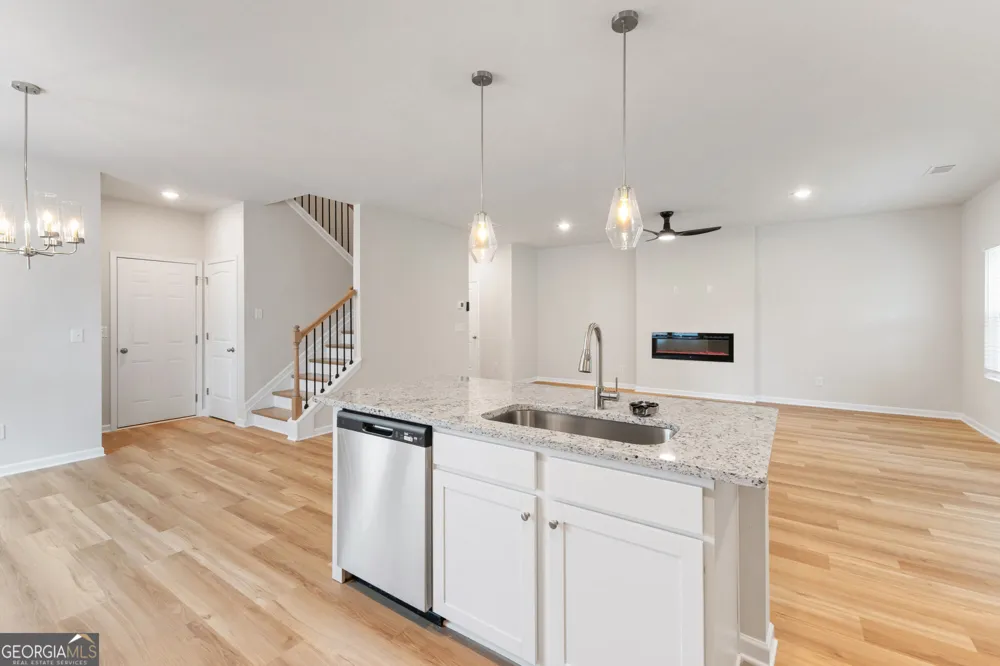 1199 DICKENS RD Greensboro, GA 30642