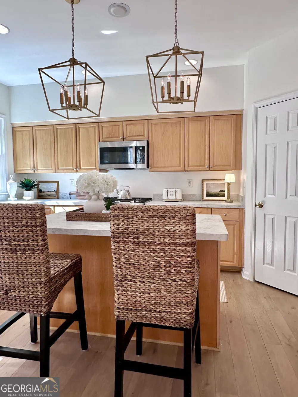 703 Waveland DR Woodstock, GA 30189