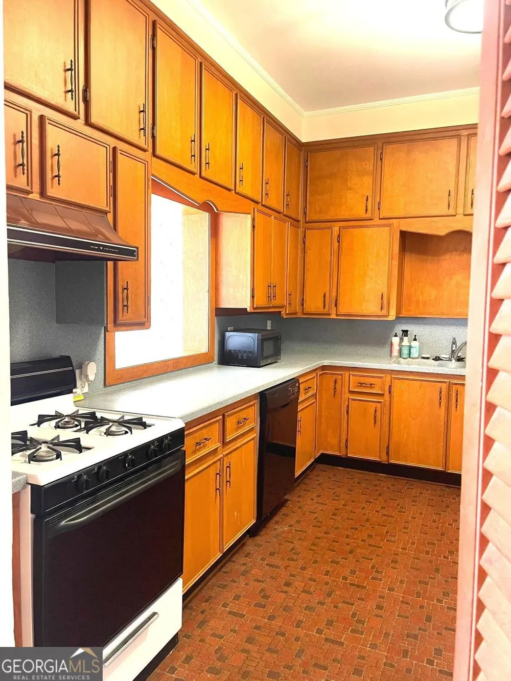 379 West AVE Jackson, GA 30233