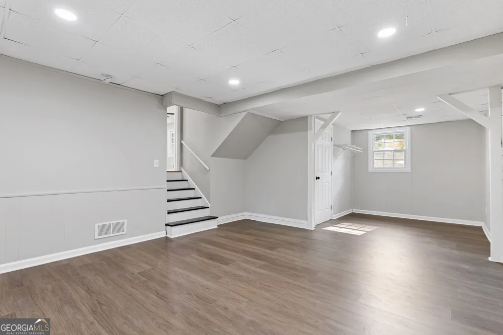 353 Old Rosser RD Stone Mountain, GA 30087