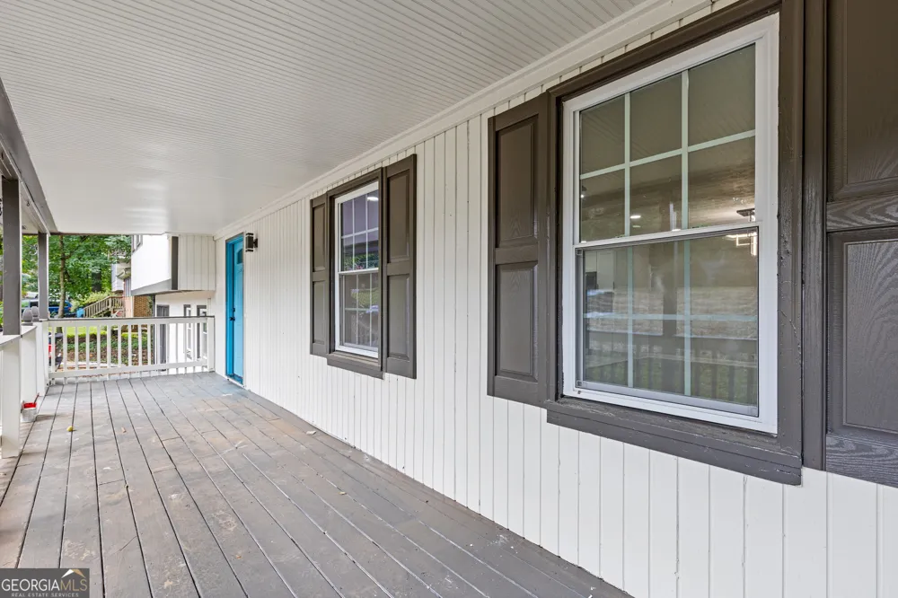 353 Old Rosser RD Stone Mountain, GA 30087
