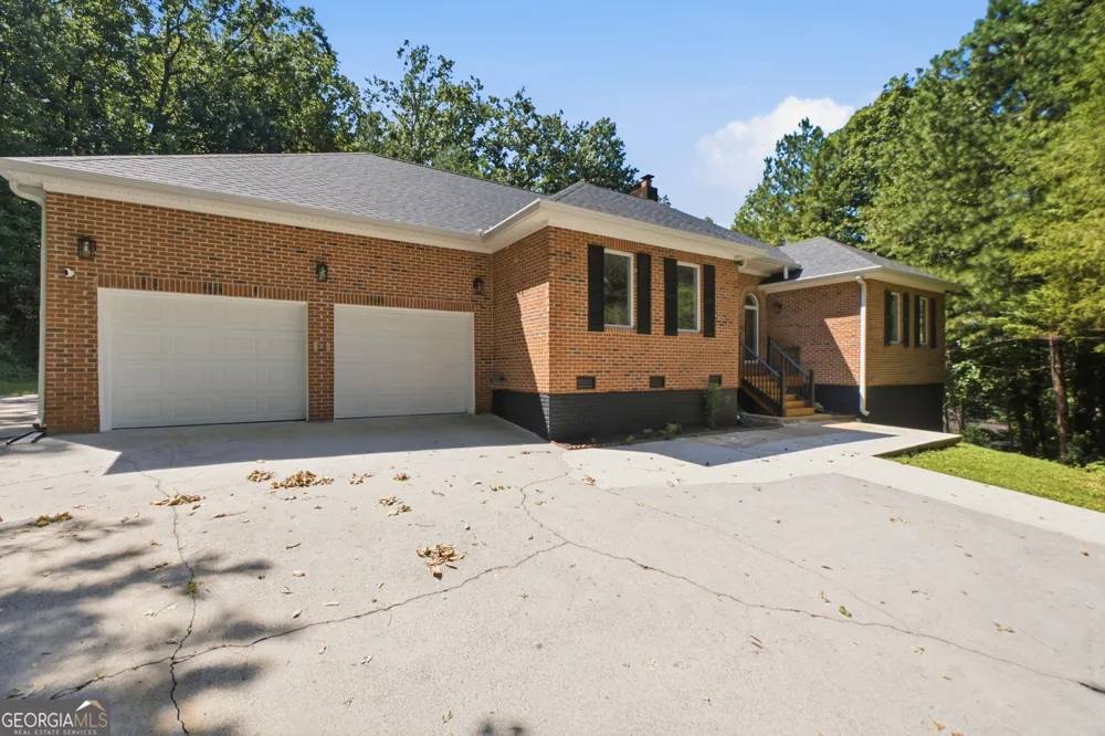 502 Shire CT Dalton, GA 30720