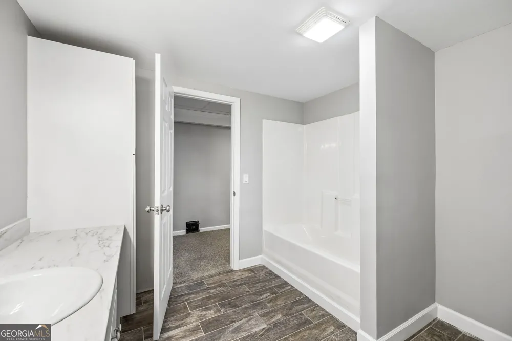 502 Shire CT Dalton, GA 30720