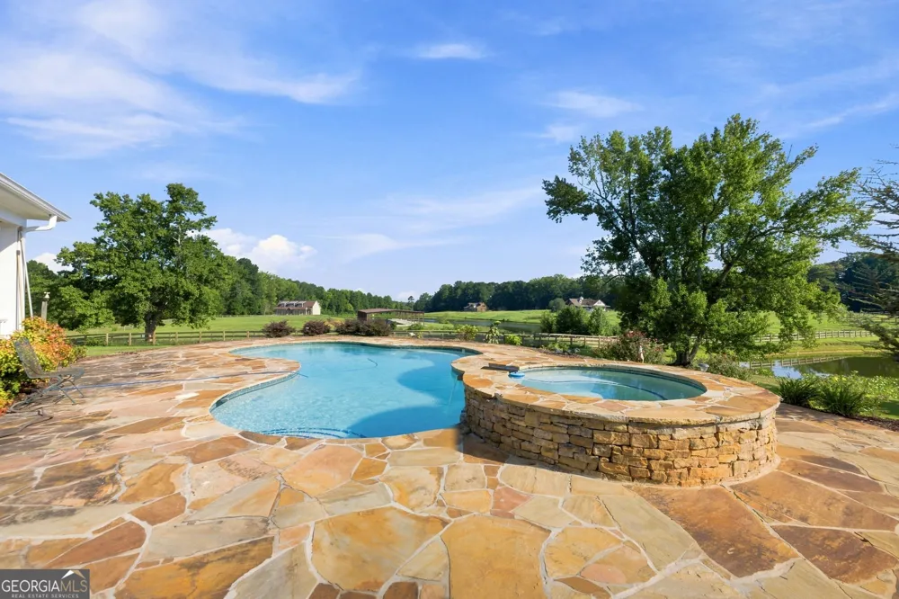 329 Willow Lakes LN Jefferson, GA 30549