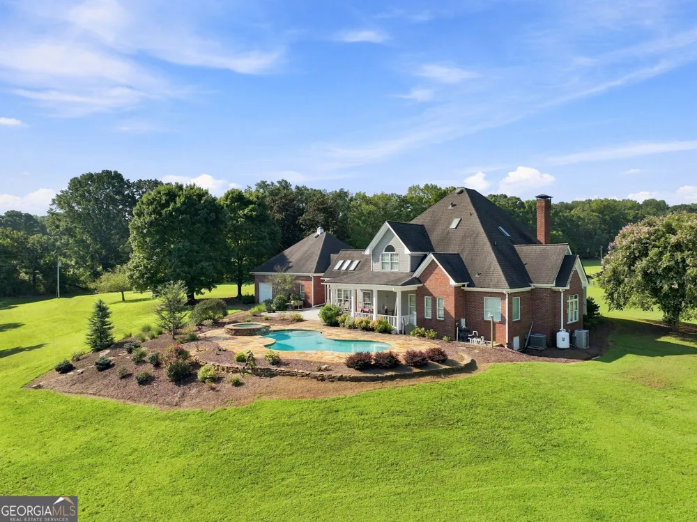 329 Willow Lakes LN Jefferson, GA 30549