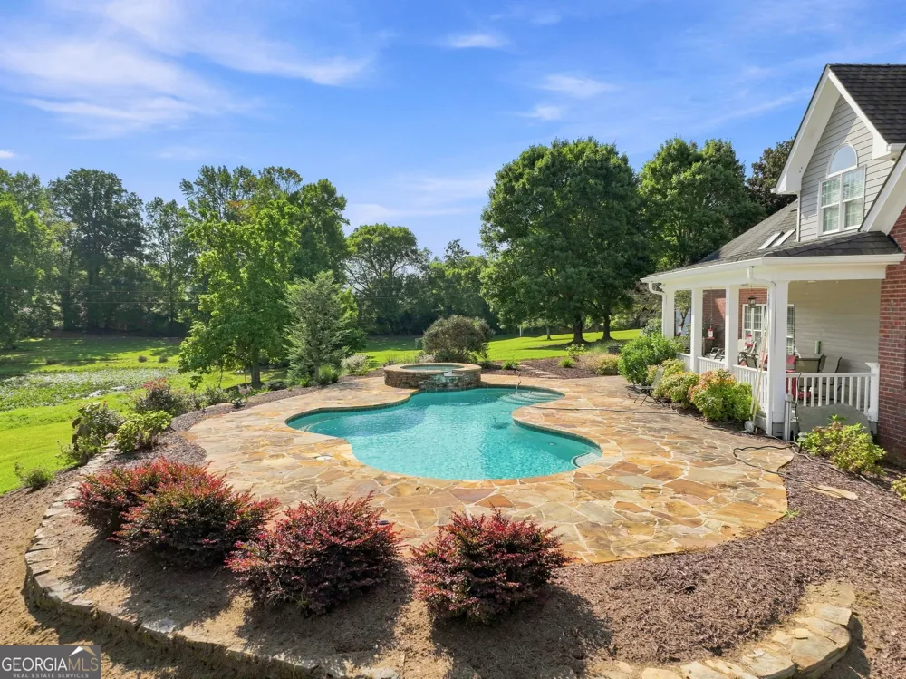 329 Willow Lakes LN Jefferson, GA 30549