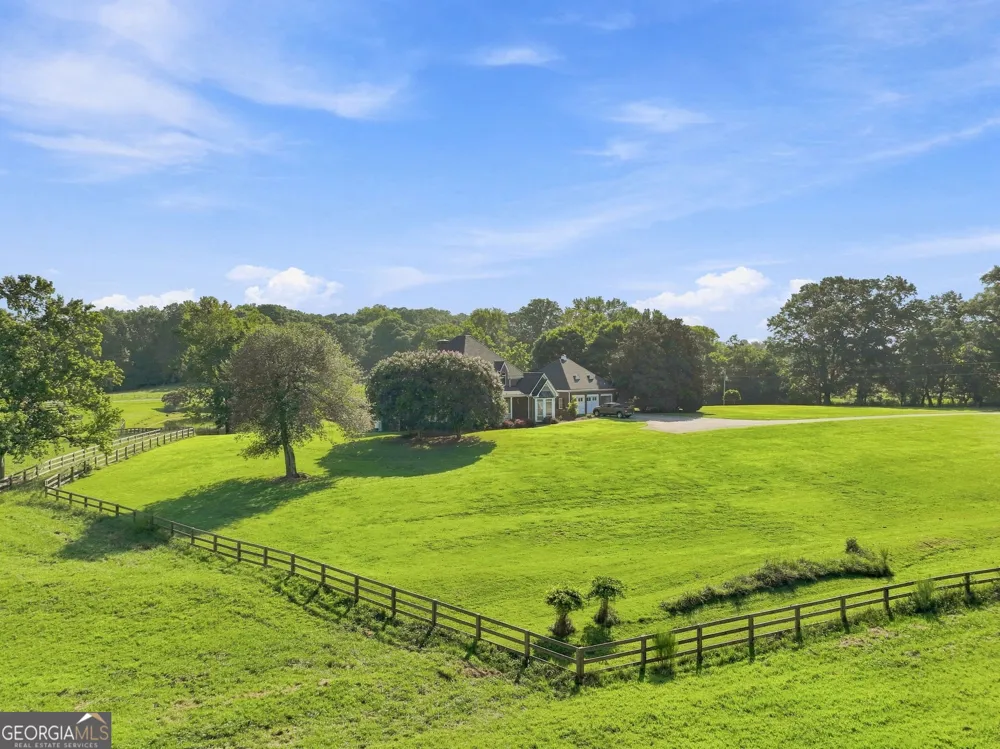 329 Willow Lakes LN Jefferson, GA 30549