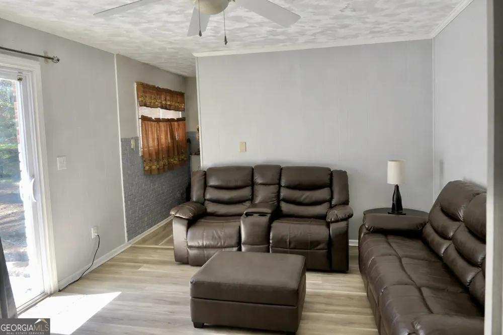 6973 Kimberland Gardens LN Lithonia, GA 30058