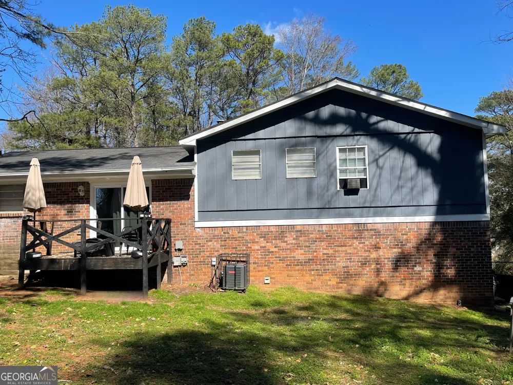 6973 Kimberland Gardens LN Lithonia, GA 30058