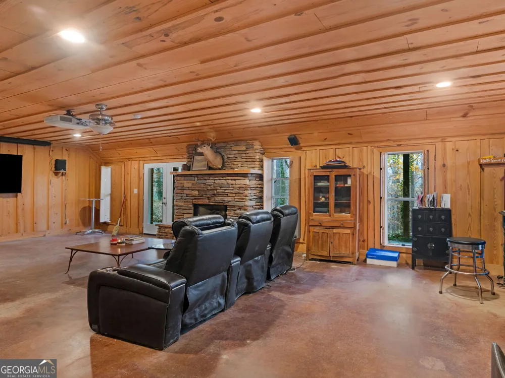 915 Rocky Creek RD Hampton, GA 30228