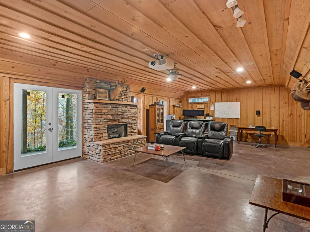 915 Rocky Creek RD Hampton, GA 30228