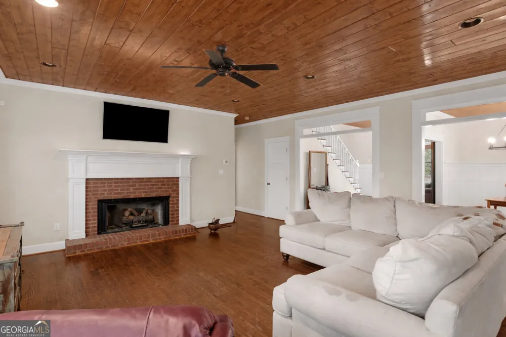 915 Rocky Creek RD Hampton, GA 30228