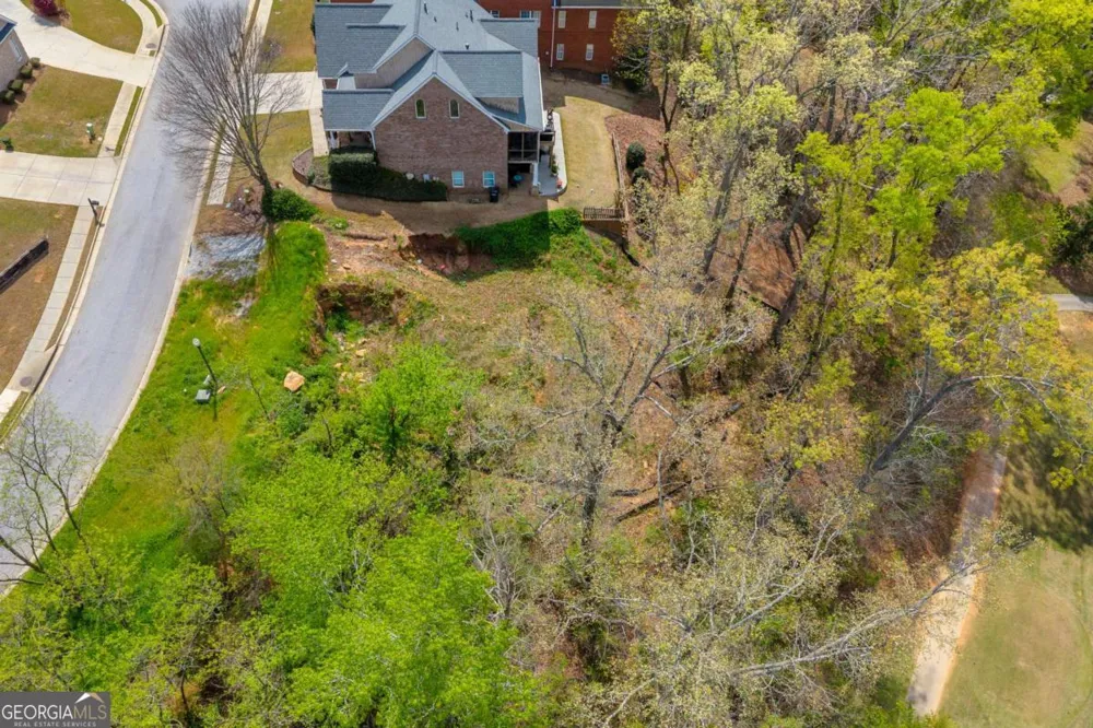 9125 Golfview LN Covington, GA 30014