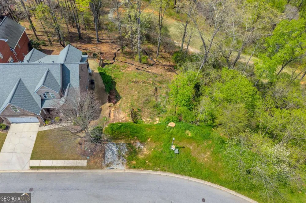 9125 Golfview LN Covington, GA 30014