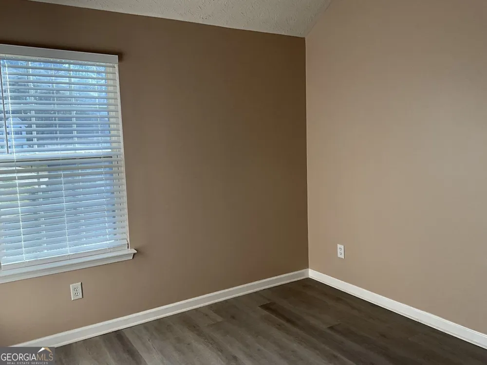 2043 Newton Estates DR Ellenwood, GA 30294