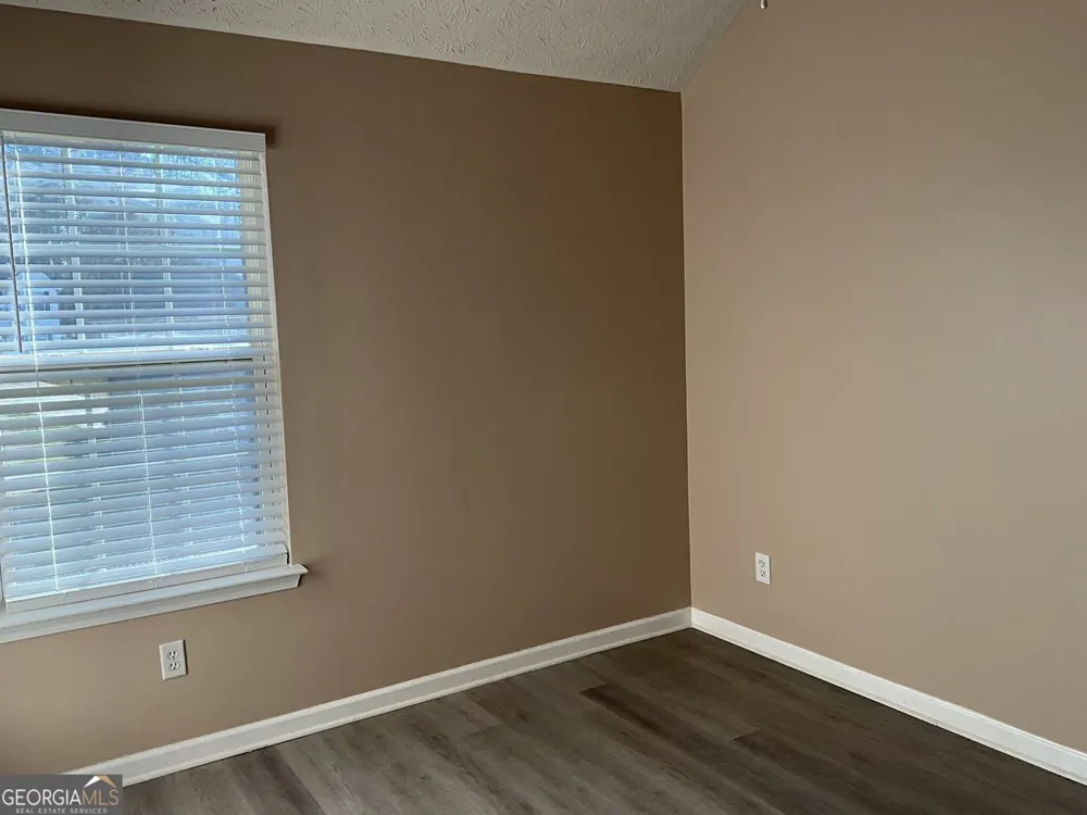 2043 Newton Estates DR Ellenwood, GA 30294