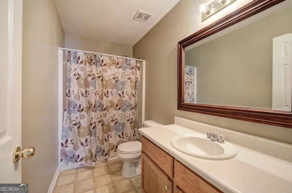 28 Hedgerow CT SE Cartersville, GA 30120