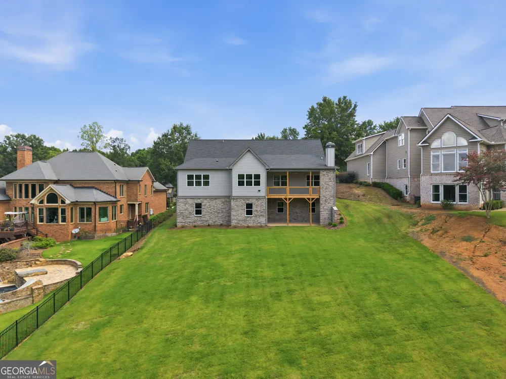 1973 Duncans Mill LN Jefferson, GA 30549