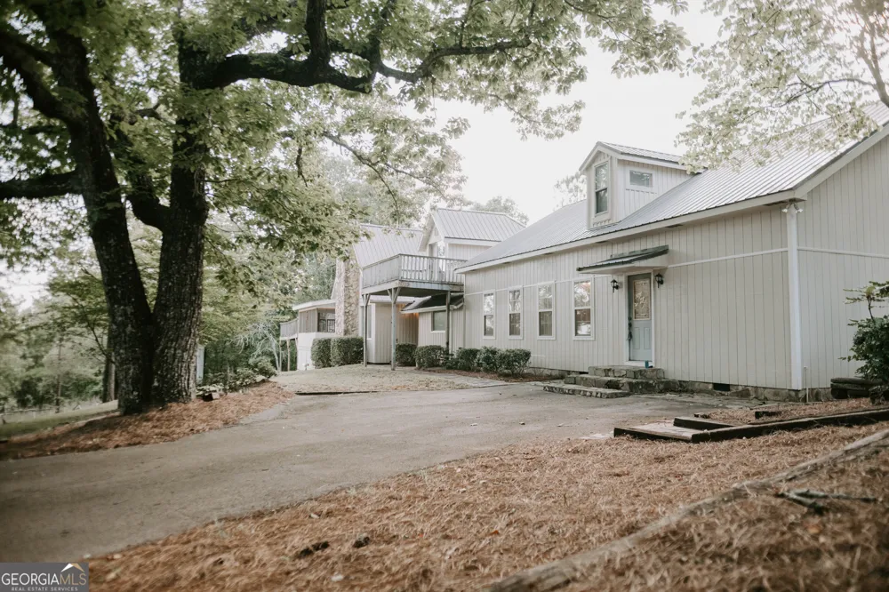 709 Day RD Meansville, GA 30256