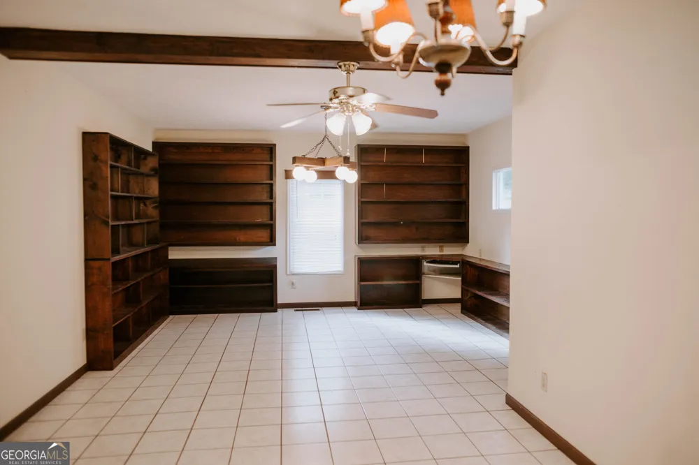 709 Day RD Meansville, GA 30256