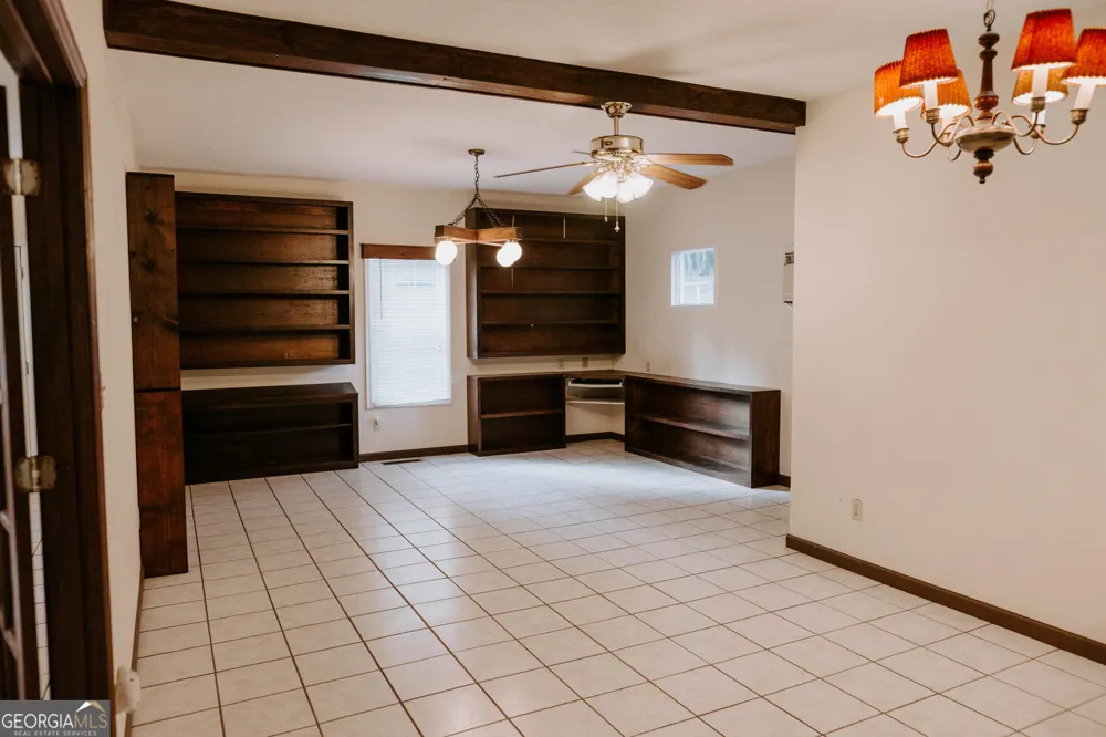709 Day RD Meansville, GA 30256