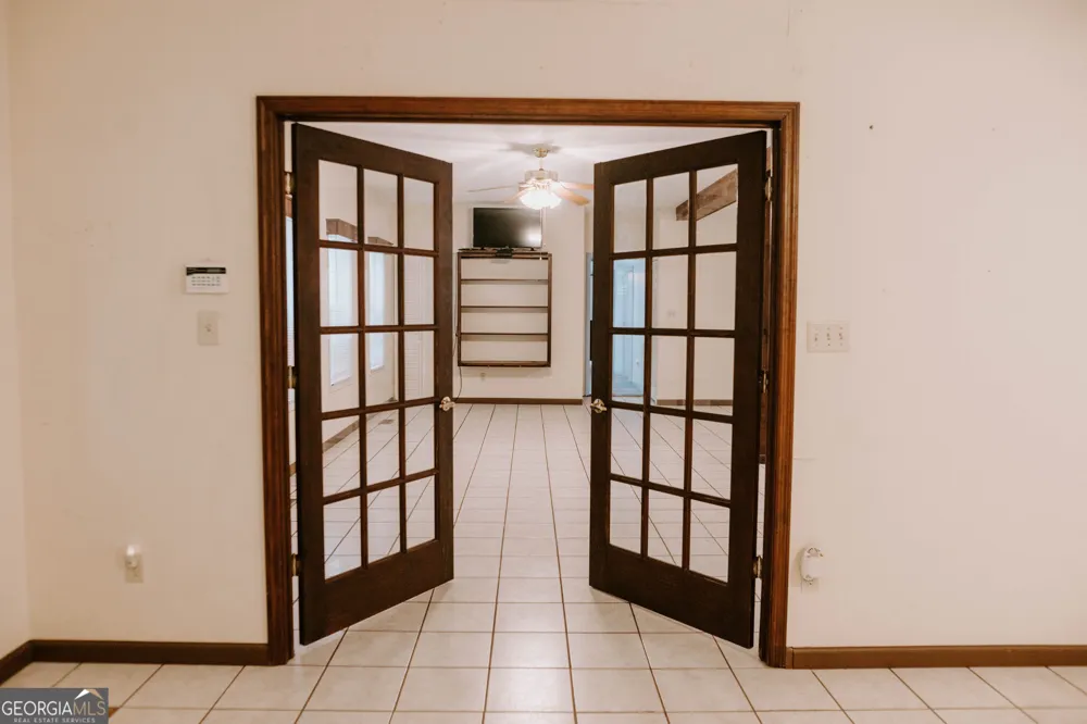 709 Day RD Meansville, GA 30256