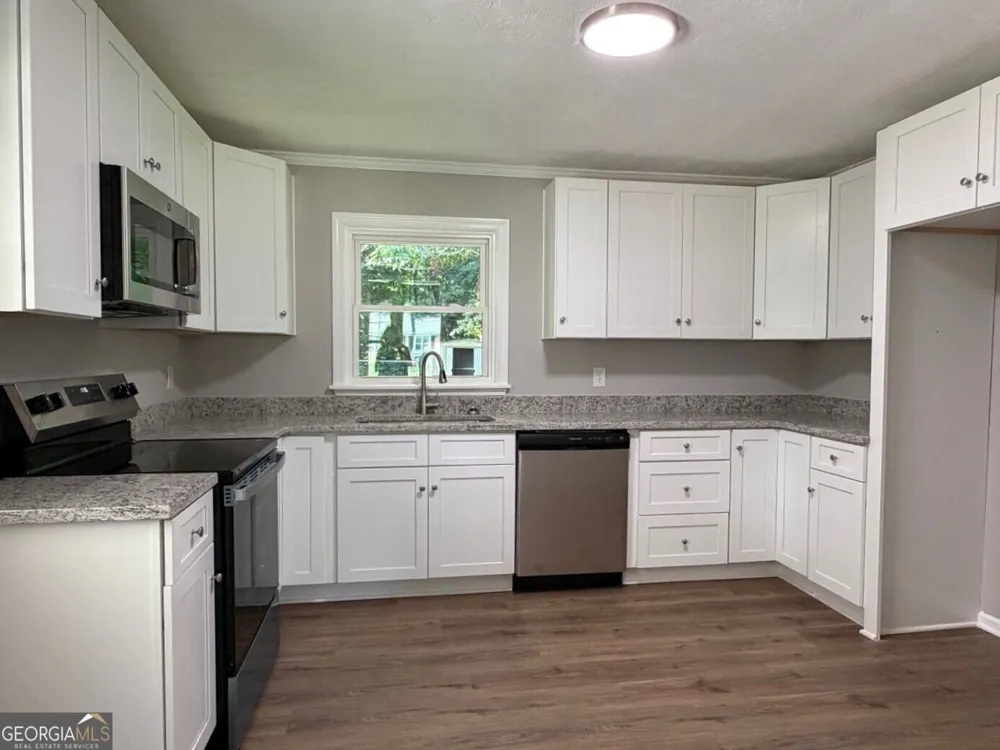 1289 Stewart ST Carrollton, GA 30117