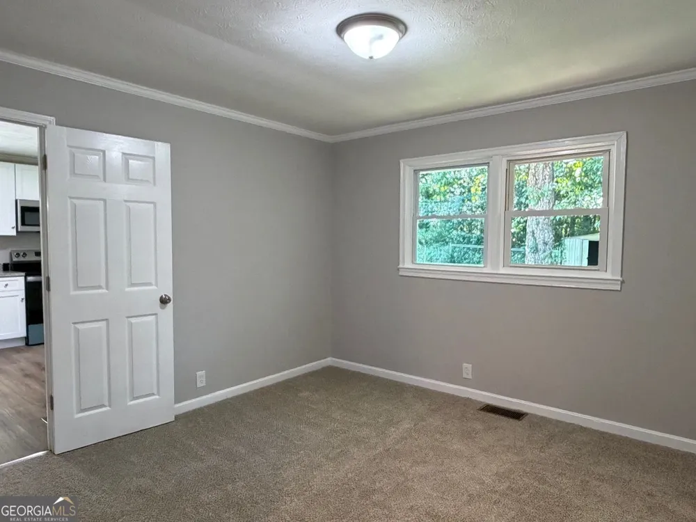 1289 Stewart ST Carrollton, GA 30117
