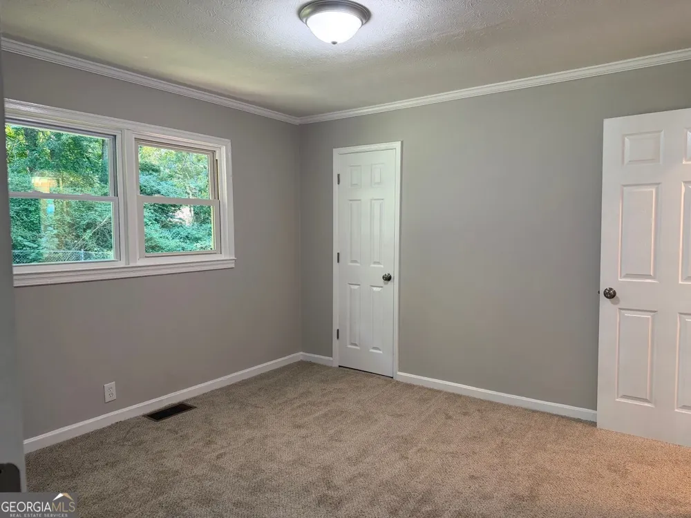 1289 Stewart ST Carrollton, GA 30117