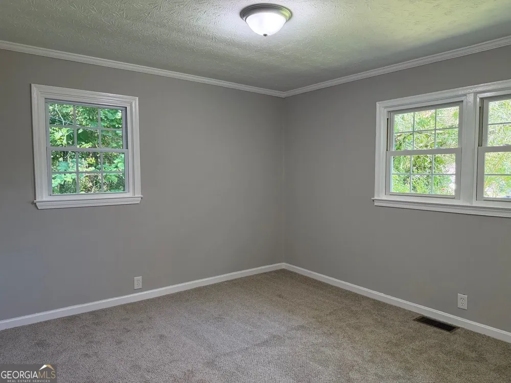1289 Stewart ST Carrollton, GA 30117