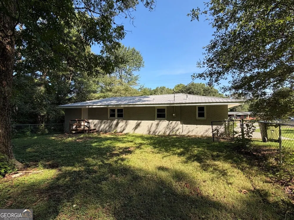 1289 Stewart ST Carrollton, GA 30117