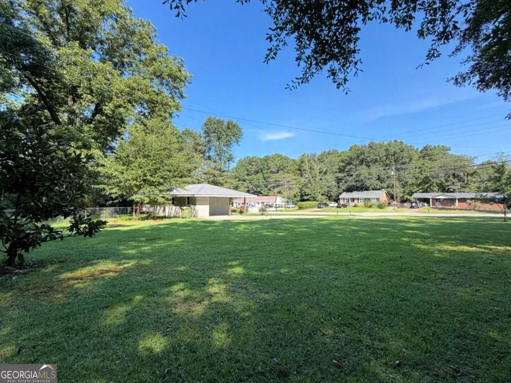 1289 Stewart ST Carrollton, GA 30117