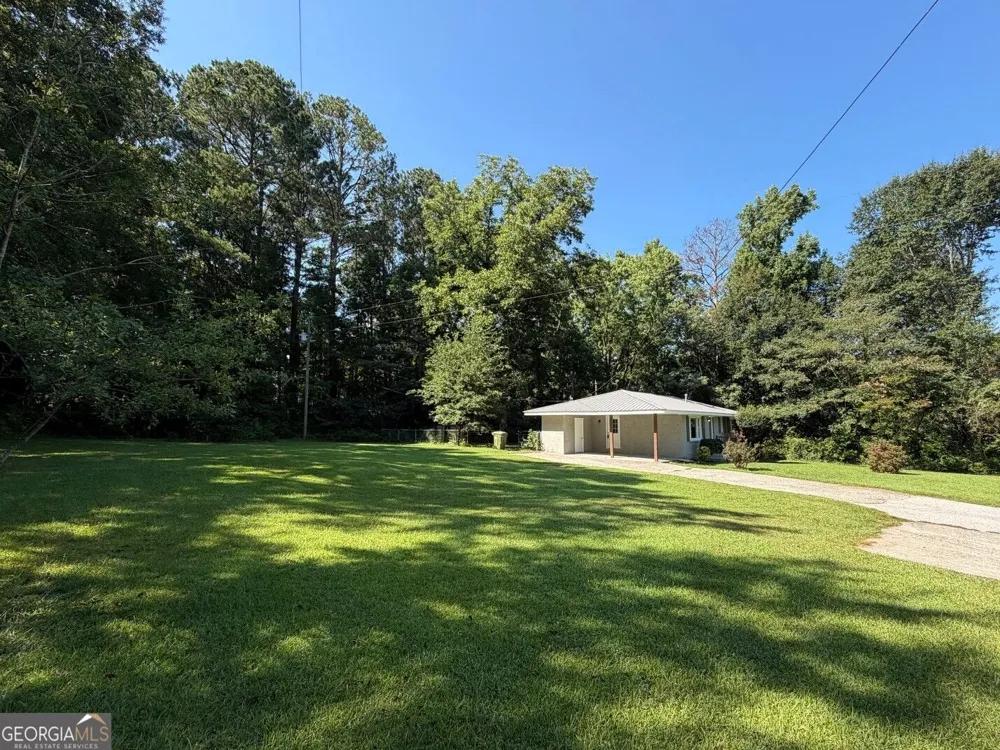 1289 Stewart ST Carrollton, GA 30117