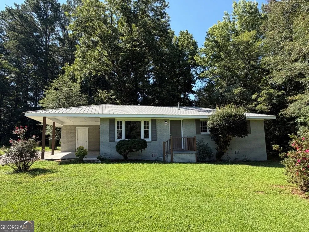1289 Stewart ST Carrollton, GA 30117