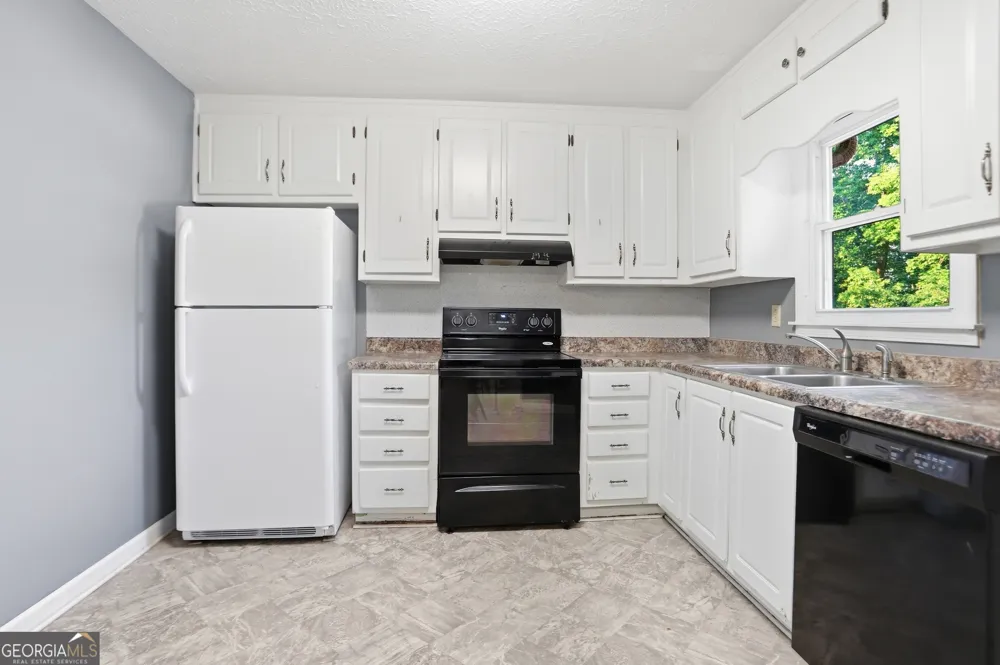 6742 Kellogg DR Acworth, GA 30102