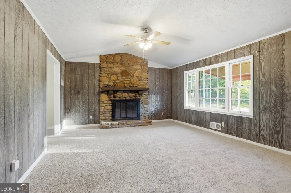 6742 Kellogg DR Acworth, GA 30102