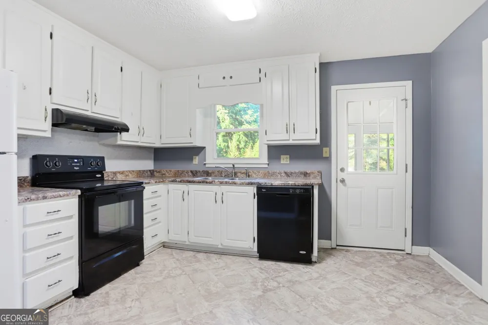 6742 Kellogg DR Acworth, GA 30102