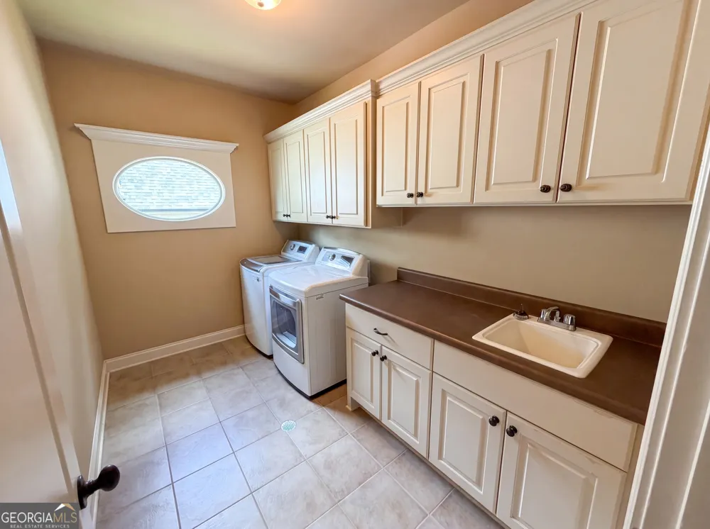 3250 Camellia LN Suwanee, GA 30024