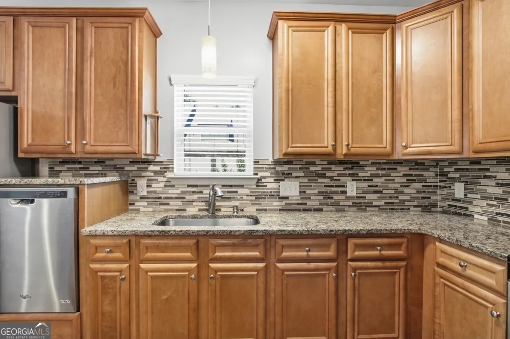 5047 Little Harbor WAY Acworth, GA 30101