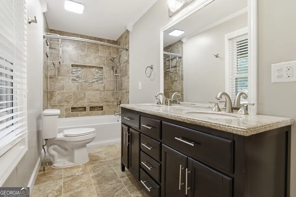 399 N Victoria RD Woodstock, GA 30189