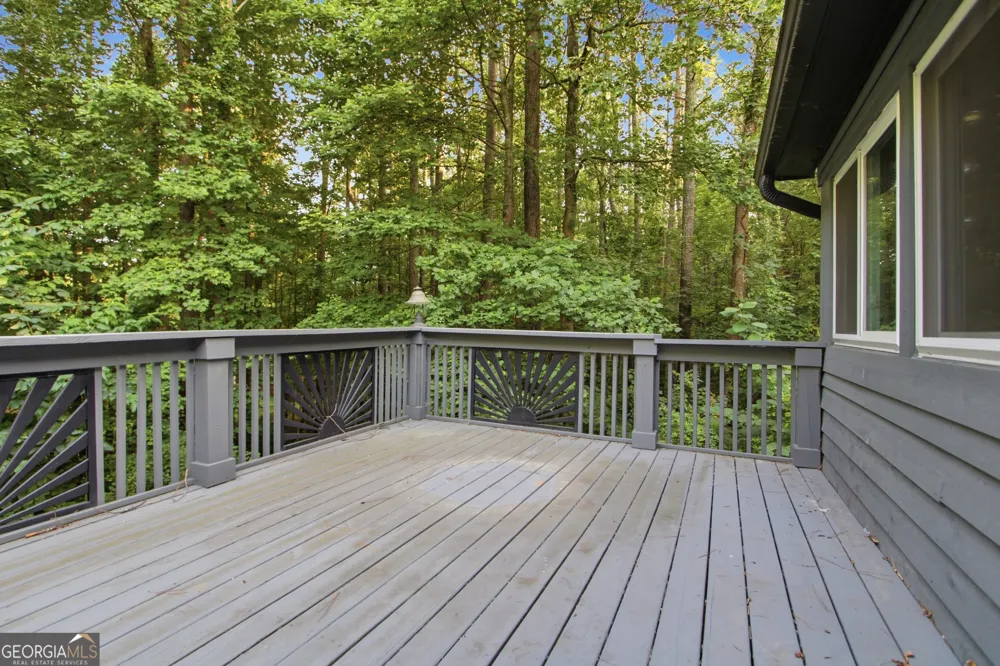 399 N Victoria RD Woodstock, GA 30189