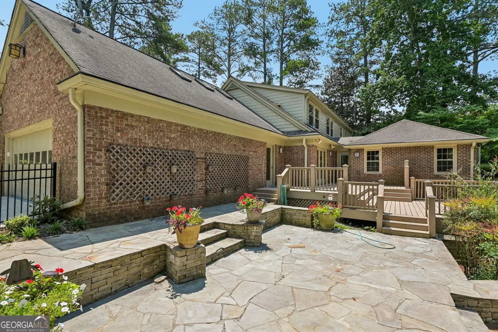 3135 Spalding DR Sandy Springs, GA 30350