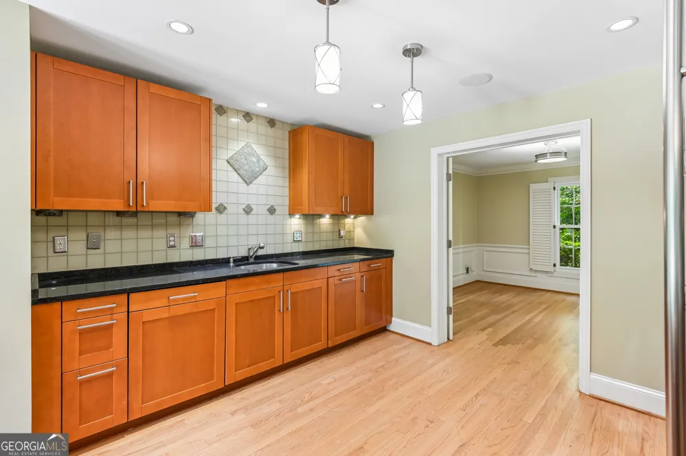 3135 Spalding DR Sandy Springs, GA 30350