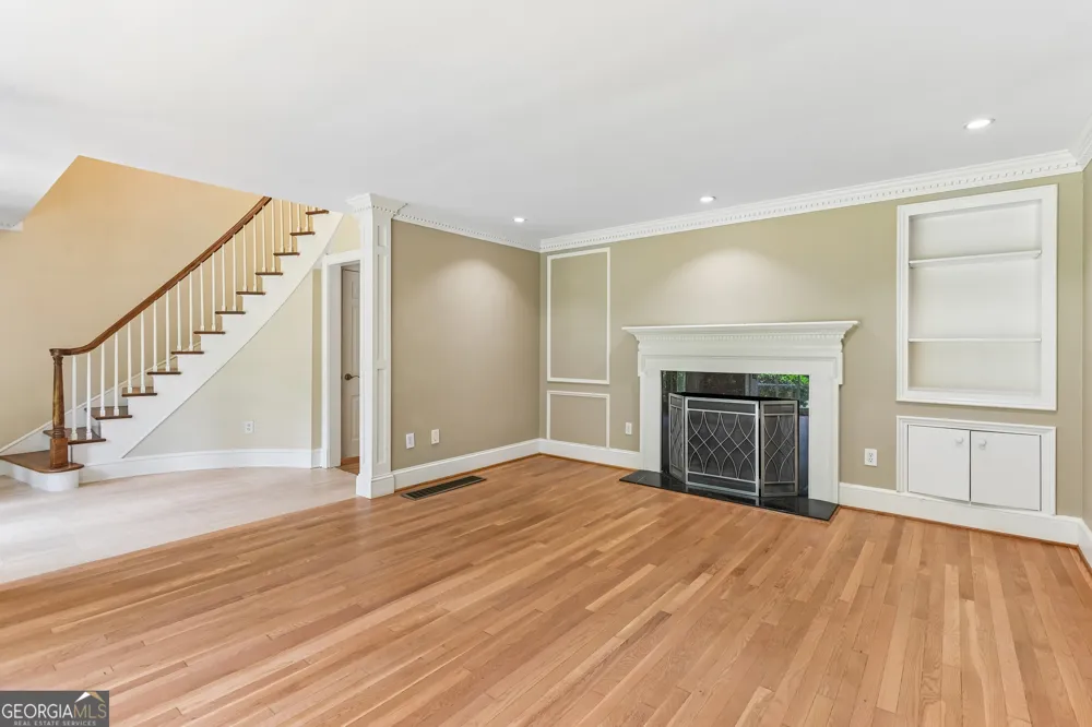 3135 Spalding DR Sandy Springs, GA 30350
