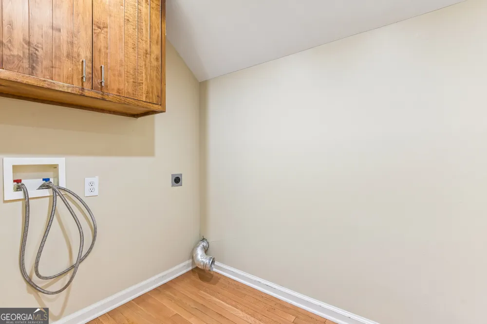 3135 Spalding DR Sandy Springs, GA 30350