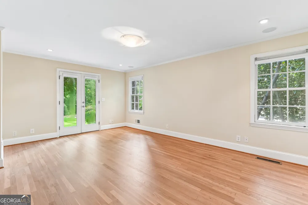 3135 Spalding DR Sandy Springs, GA 30350