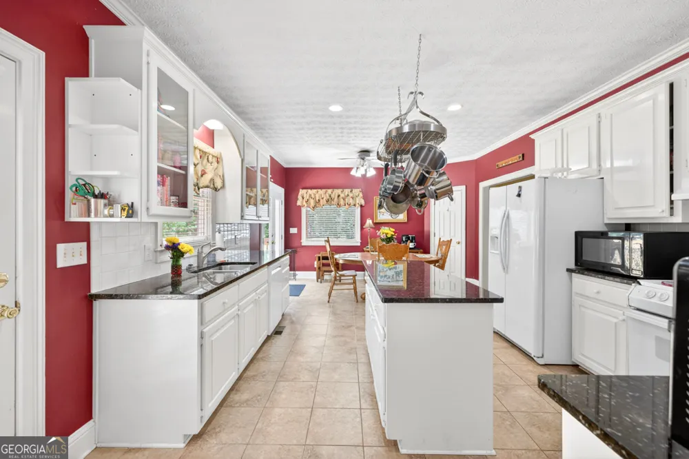 6 Adella LN Jefferson, GA 30549