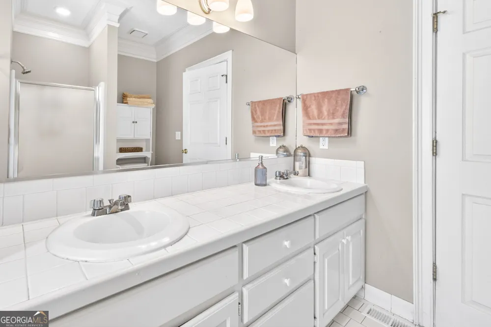 6 Adella LN Jefferson, GA 30549