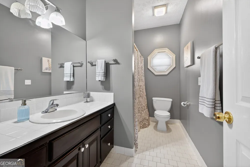 6 Adella LN Jefferson, GA 30549